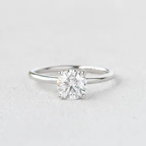 1.0ct Round Cut Moissanite Classic Solitaire Ring