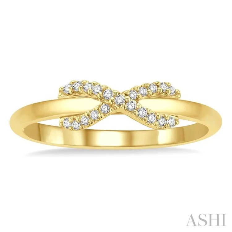 1/10 ctw Infinity Petite Round Cut Diamond Fashion Ring in 10K Yellow Gold