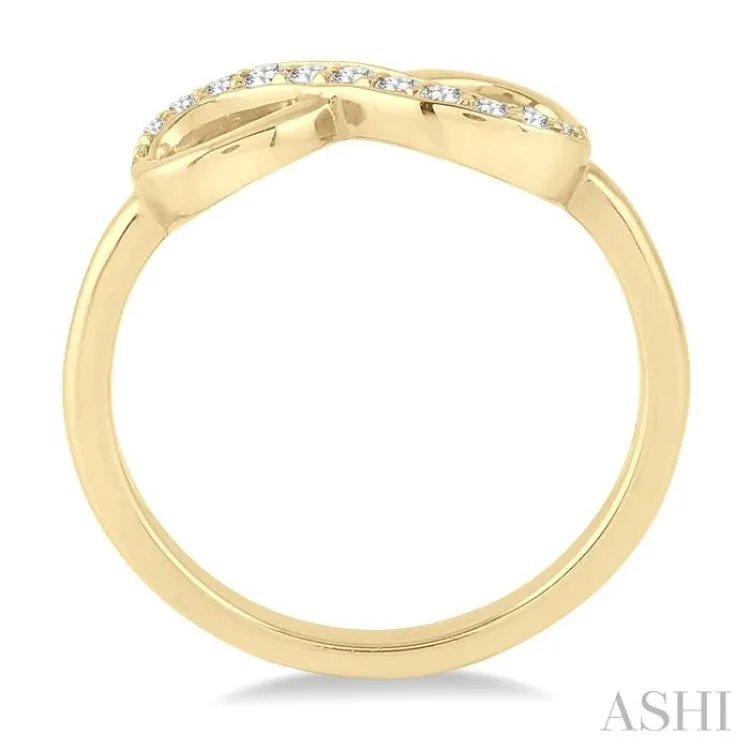 1/6 Ctw Round Cut Diamond Infinity Ring in 14K Yellow Gold